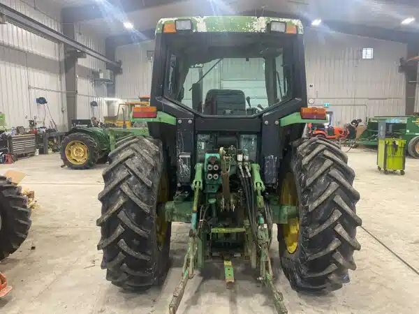 Photo de la Galerie 2 pour 1995 John Deere 6200 Tracteur