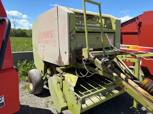 Gallery image 1 for CLAAS ROLLANT 46 Round Baler