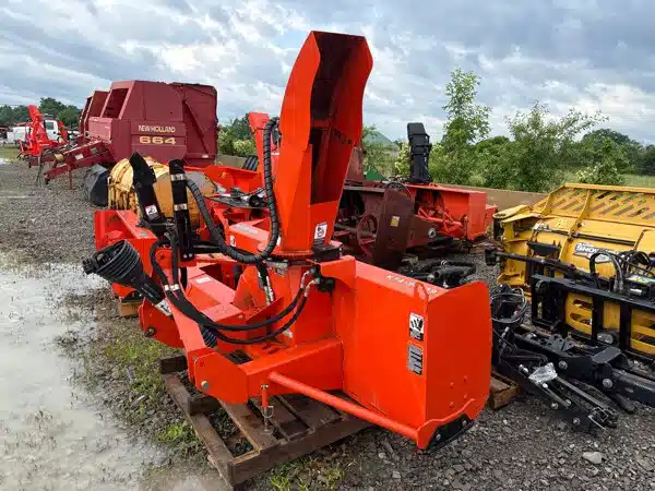 Gallery image 2 for Kubota K74-24-09 Snow Blower
