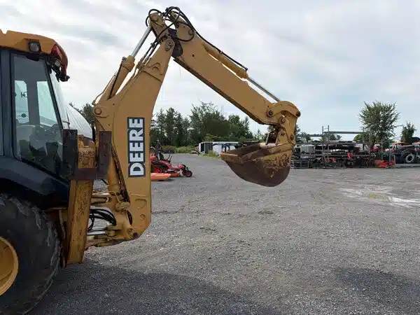 Photo de la Galerie 2 pour 2003 John Deere 310SG Rétrocaveuse