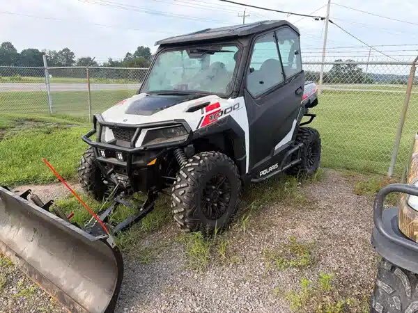 Gallery image 1 for 2017 Polaris 1000 COMMANDER ATV
