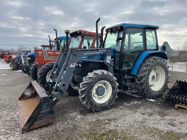 Gallery image 1 for 1998 New Holland TS110 Tractor
