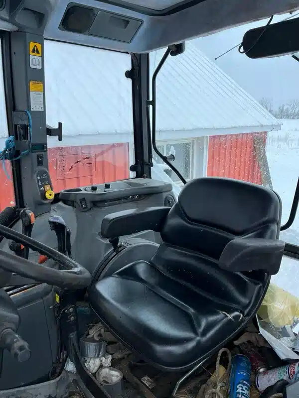 Gallery image 2 for 1998 New Holland TS110 Tractor