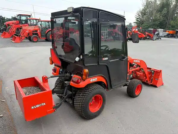 Photo de la Galerie 2 pour 2020 Kubota BX2380 Tracteur