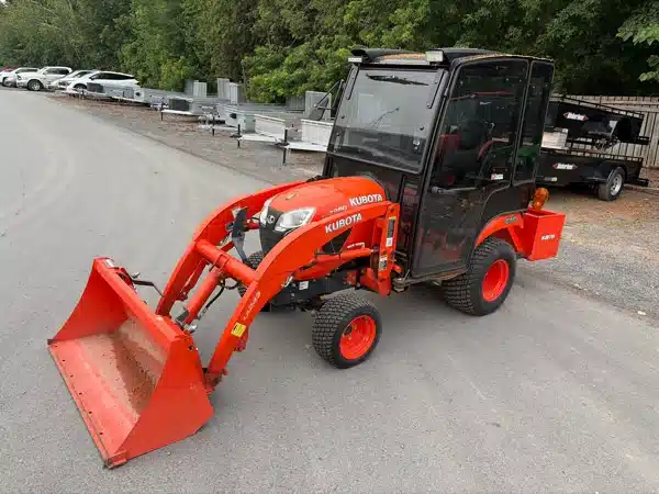 Photo de la Galerie 1 pour 2020 Kubota BX2380 Tracteur