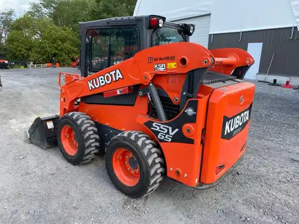 Photo de la Galerie 2 pour 2018 Kubota SSV65P chargeuse à direction à glissement