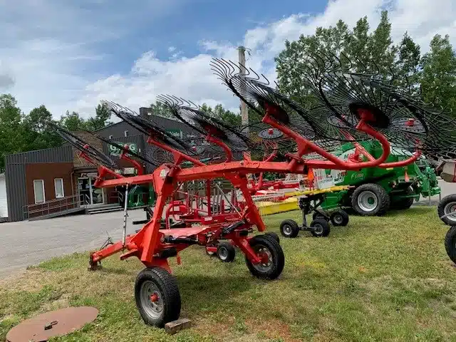 Gallery image 2 for Used Kuhn SR 112 GII SPEEDRAKE Rake