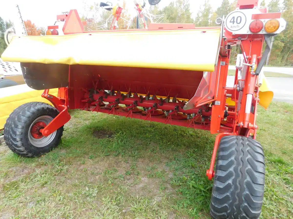 Gallery image 2 for New Pottinger NOVACAT 3007 T ED Disc Mower Conditioner