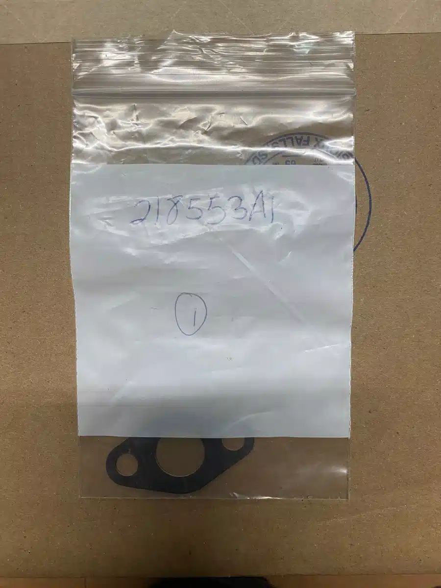 Photo de la Galerie 1 pour McCormick Gasket 218553A1 pièces - neuves et usagées