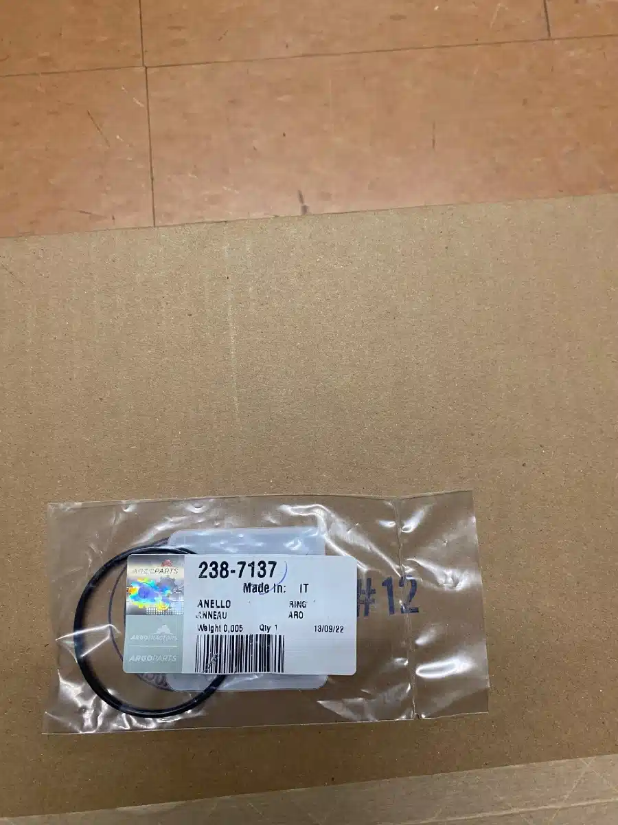 Photo de la Galerie 1 pour McCormick O-ring 238-7137 pièces - neuves et usagées