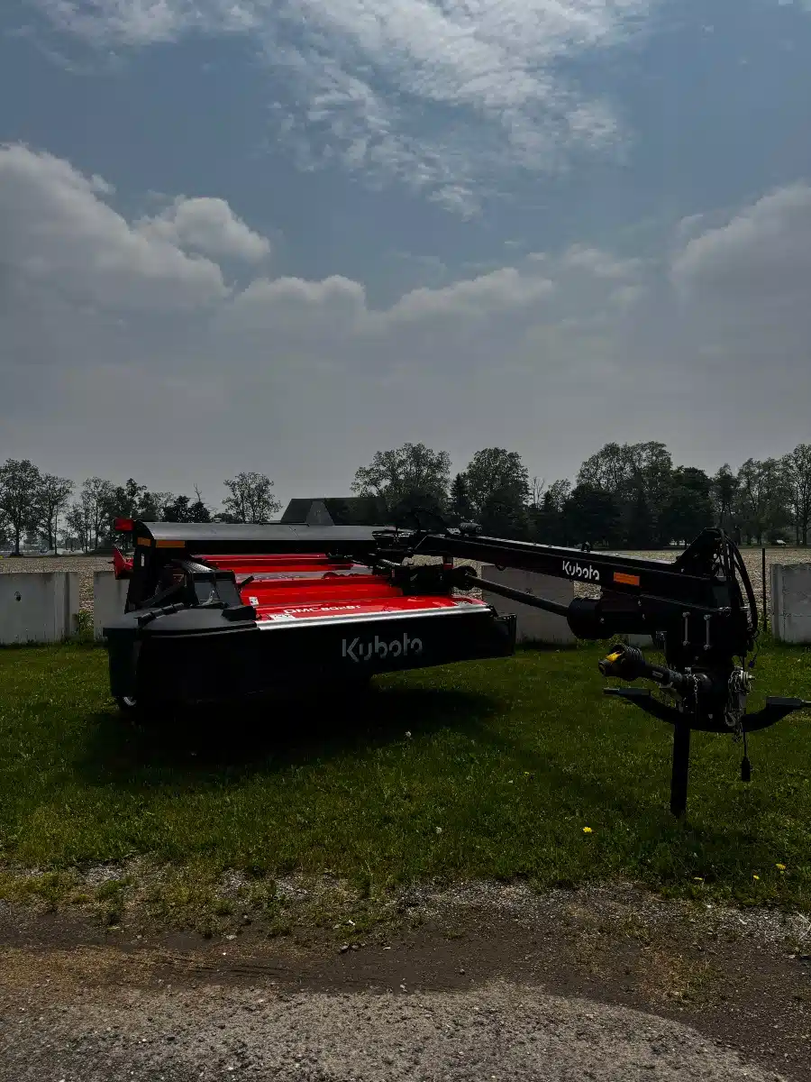 Gallery image 2 for 2022 Kubota DMC8028T Disc Mower Conditioner