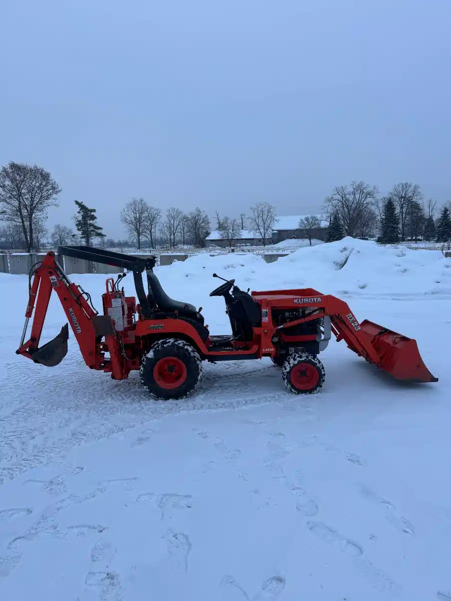 Gallery image 2 for 2005 Kubota BX23 TLB Tractor