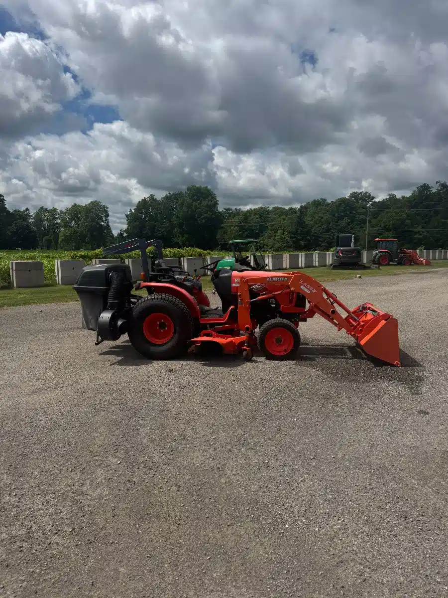 Gallery image 1 for 2014 Kubota B2650 Tractor