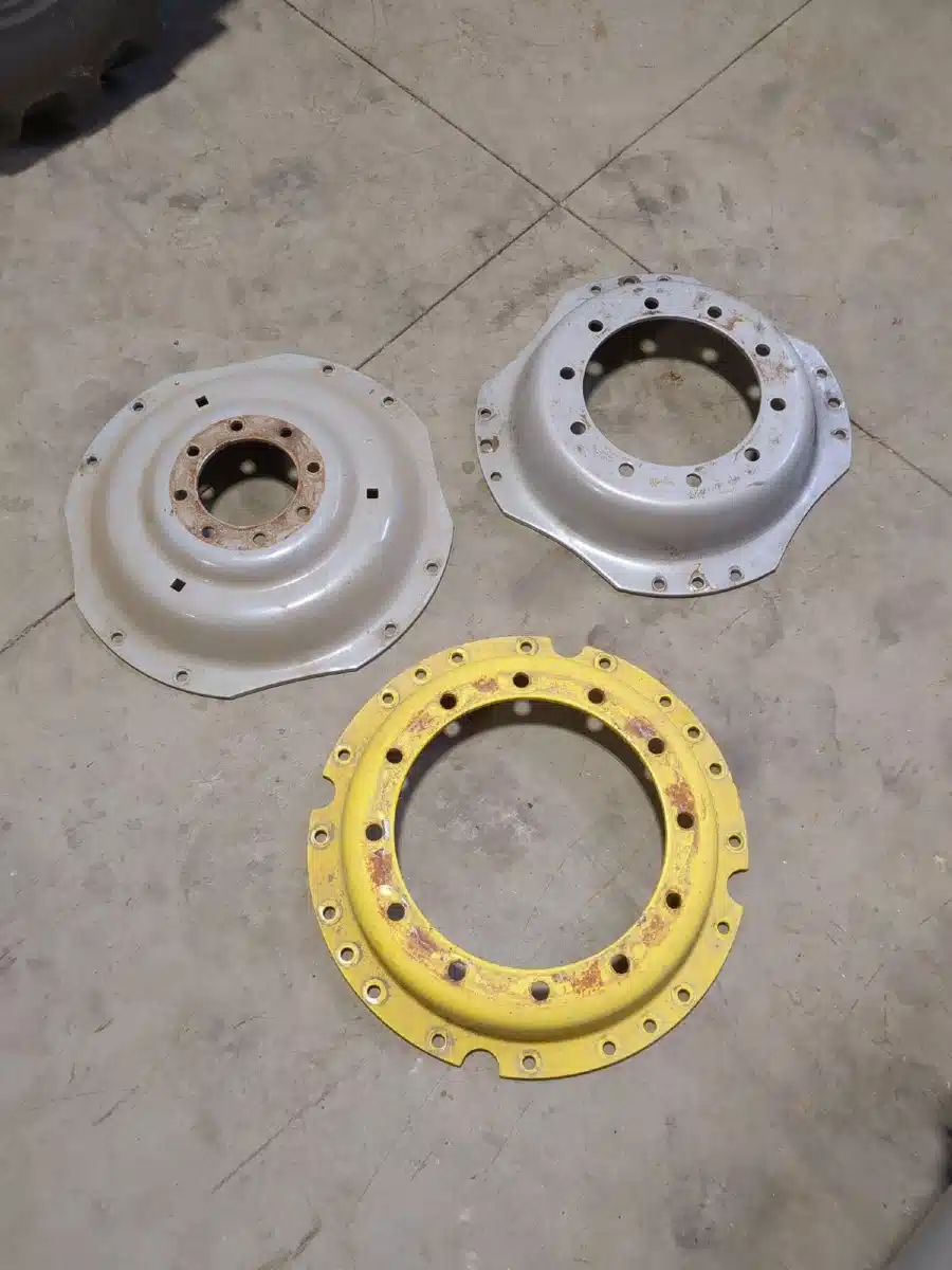 Gallery image 1 for Used John Deere CENTRES Rims