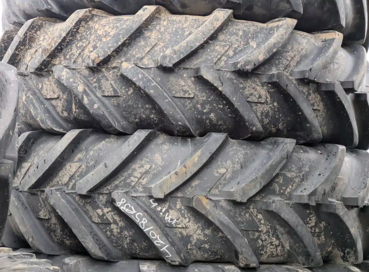 Gallery image 1 for Used Michelin 420/85R38 AGRIBIB Tires