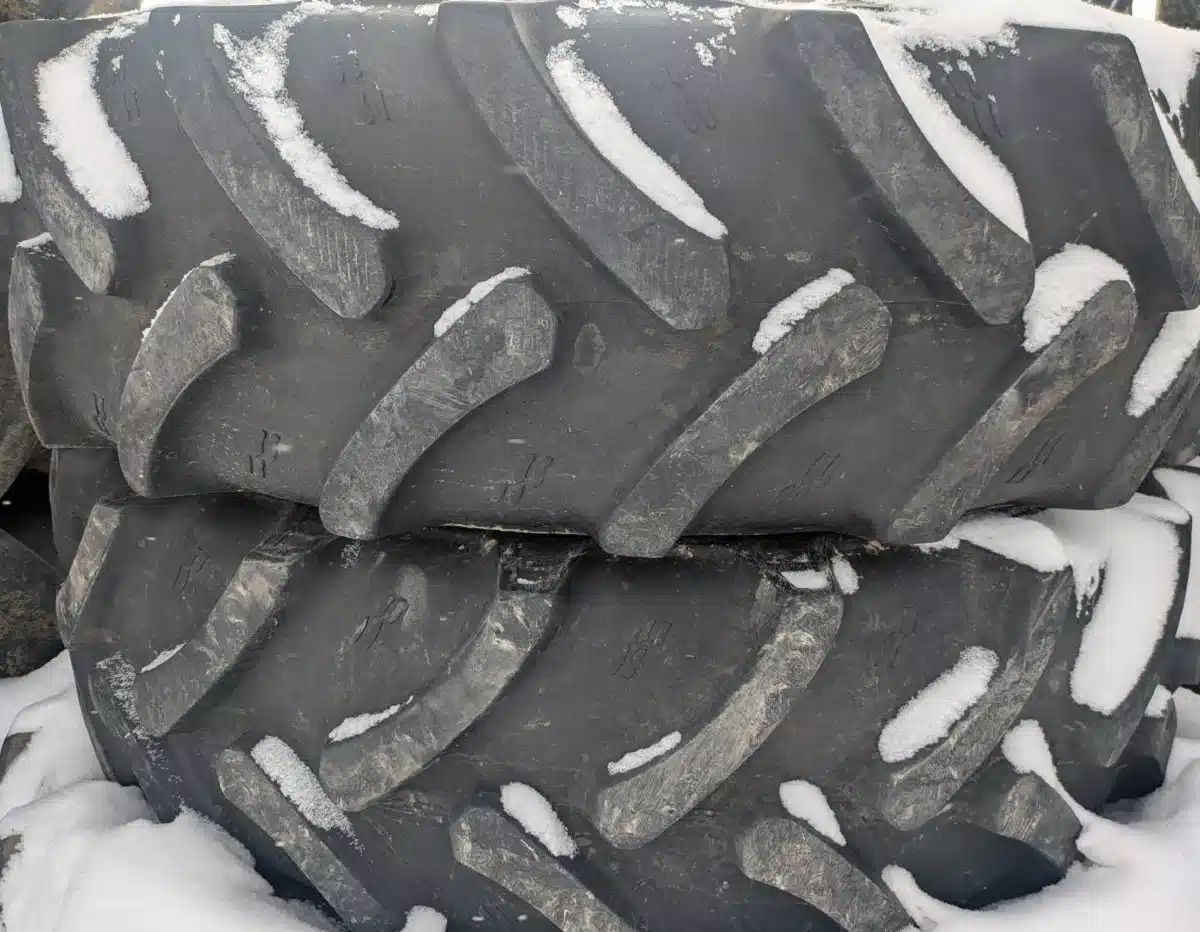 Alliance 420/90R30 Tires