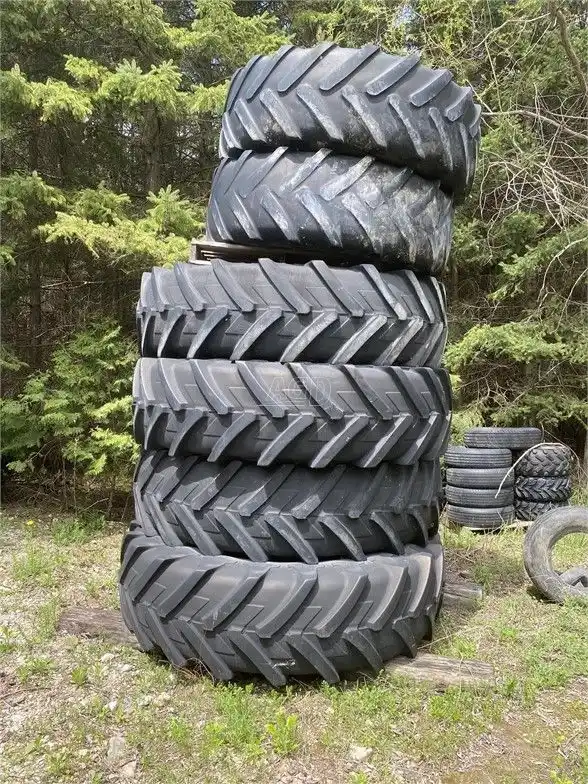 Gallery image 1 for Used Michelin DT240A Tires