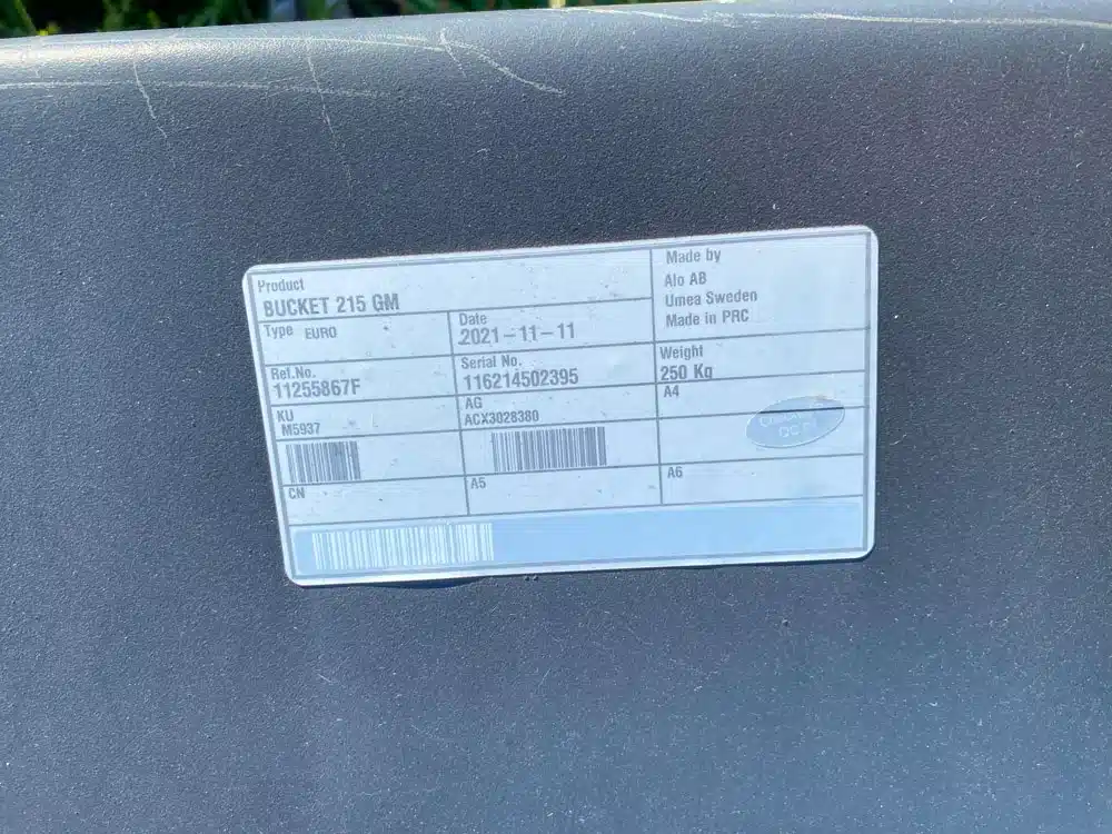 Gallery image 2 for New 2022 Massey Ferguson 72537006MD Bucket