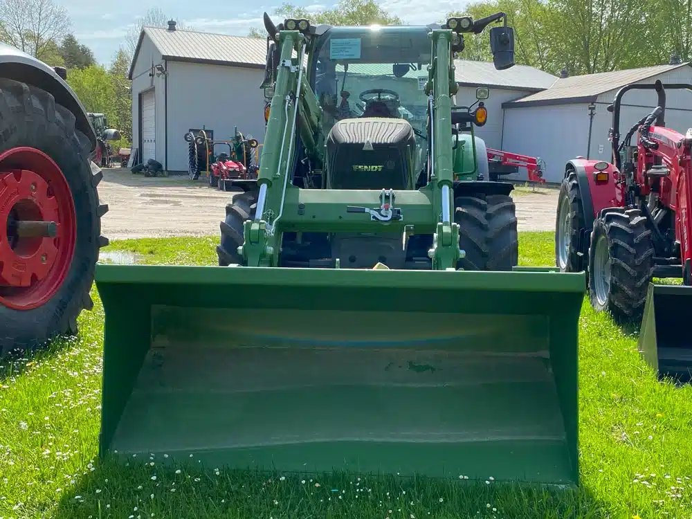 Gallery image 2 for New 2024 Fendt 312 VARIO Tractor