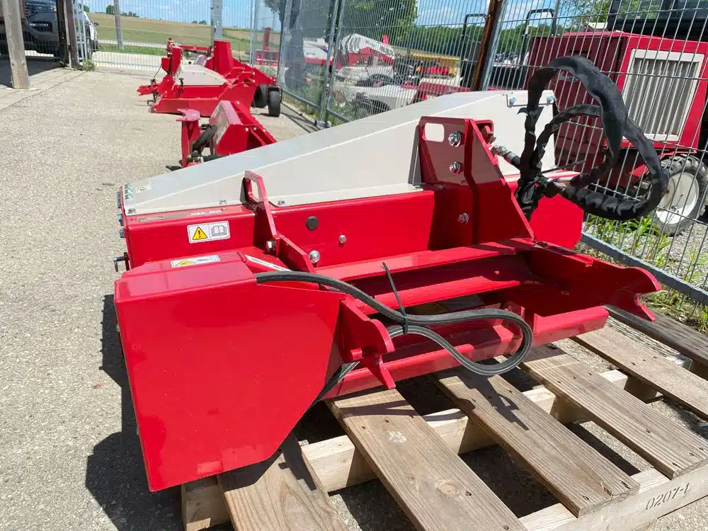 Gallery image 2 for New 2023 Ventrac KC220 Stump Grinder