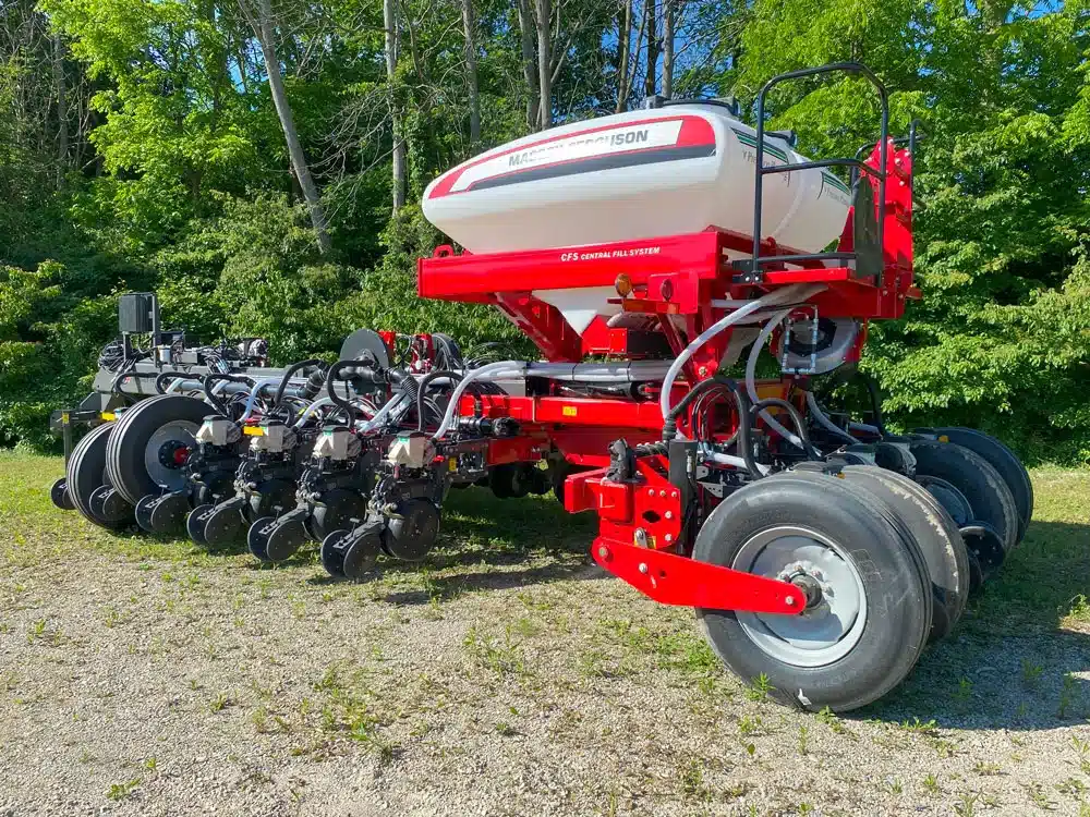 Gallery image 1 for 2024 Massey Ferguson VF1630 Planter