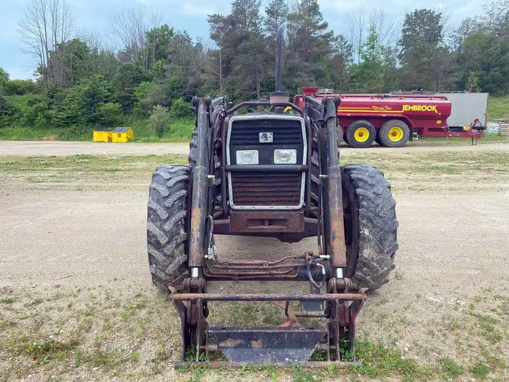 Gallery image 2 for 1996 Massey Ferguson 390 Tractor