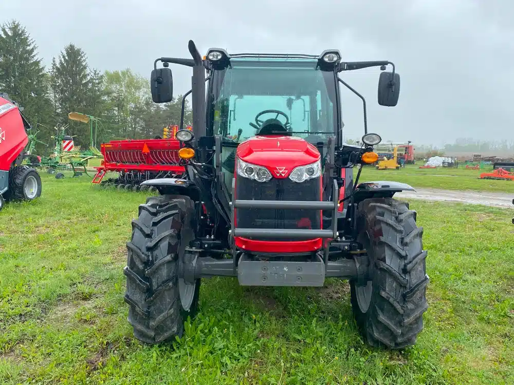 Gallery image 2 for Used 2022 Massey Ferguson 4709 Tractor