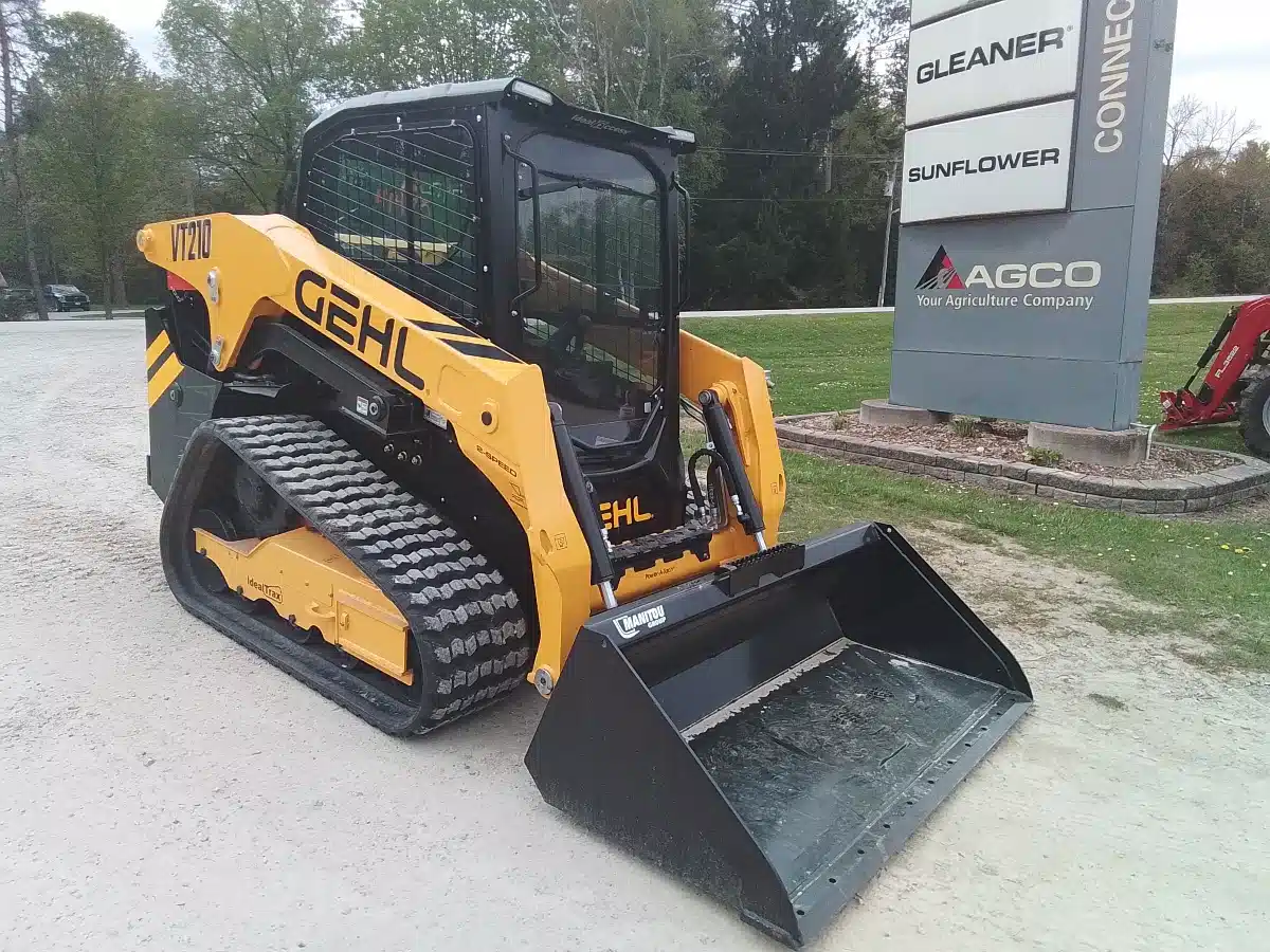 Gallery image 1 for New 2024 Gehl VT210 Track Loader
