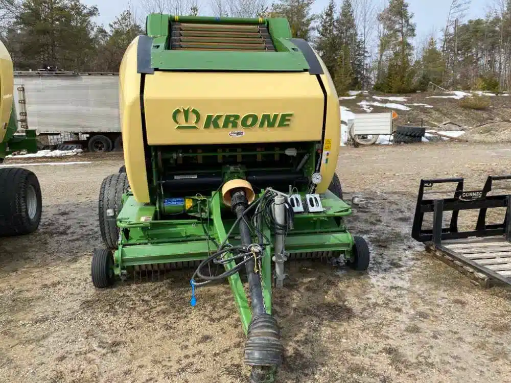 Gallery image 2 for 2017 Krone COMPRIMA V 150 XC Round Baler