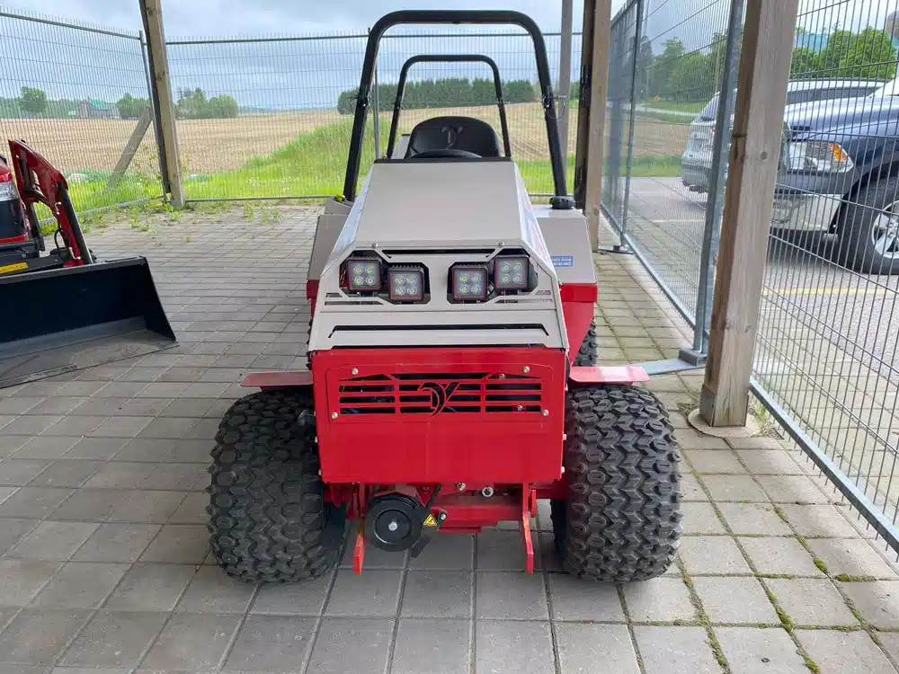 Gallery image 2 for New 2024 Ventrac 4520N Tractor