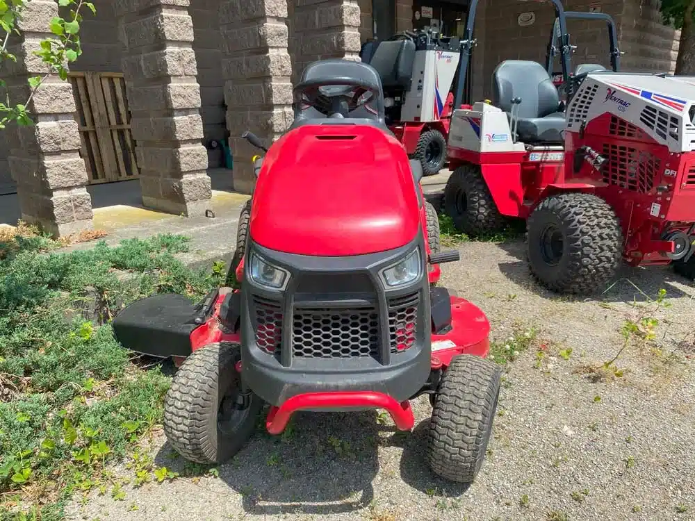 Gallery image 2 for Used Snapper SPX2548 Mower - Riding