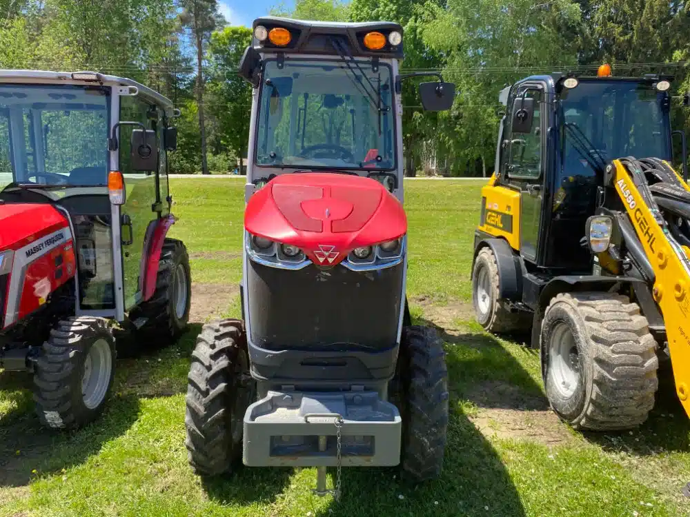 Gallery image 2 for 2023 Massey Ferguson 3VL.95 Tractor