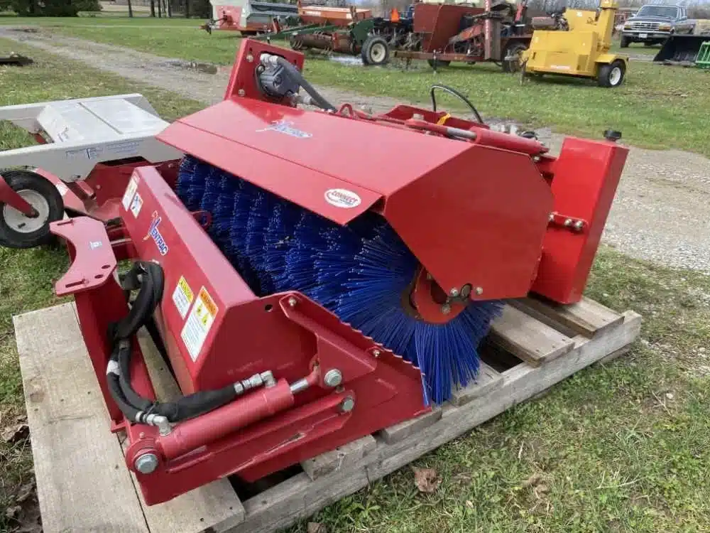 Photo de la Galerie 1 pour 2026 Ventrac KJ520 Balayeur