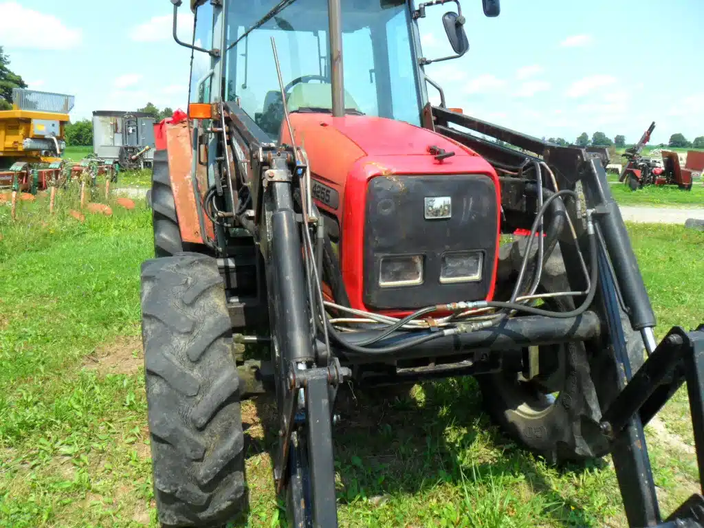 Gallery image 2 for 1997 Massey Ferguson 4255 Tractor