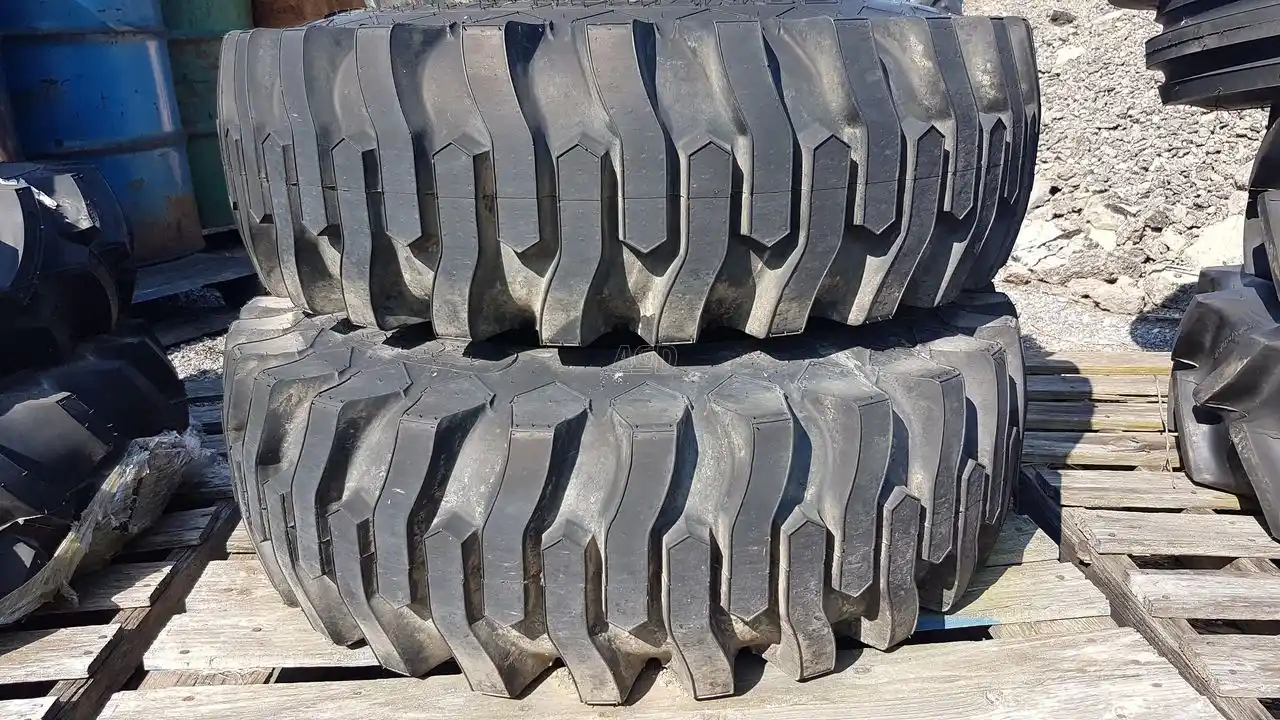 Gallery image 2 for New 2009 Titan R4 Tires & Rims