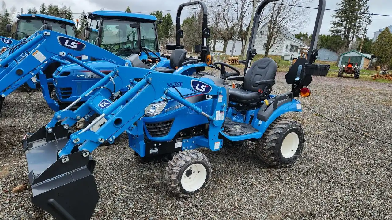 Gallery image 1 for New 2022 LS Tractor MT122 Tractor
