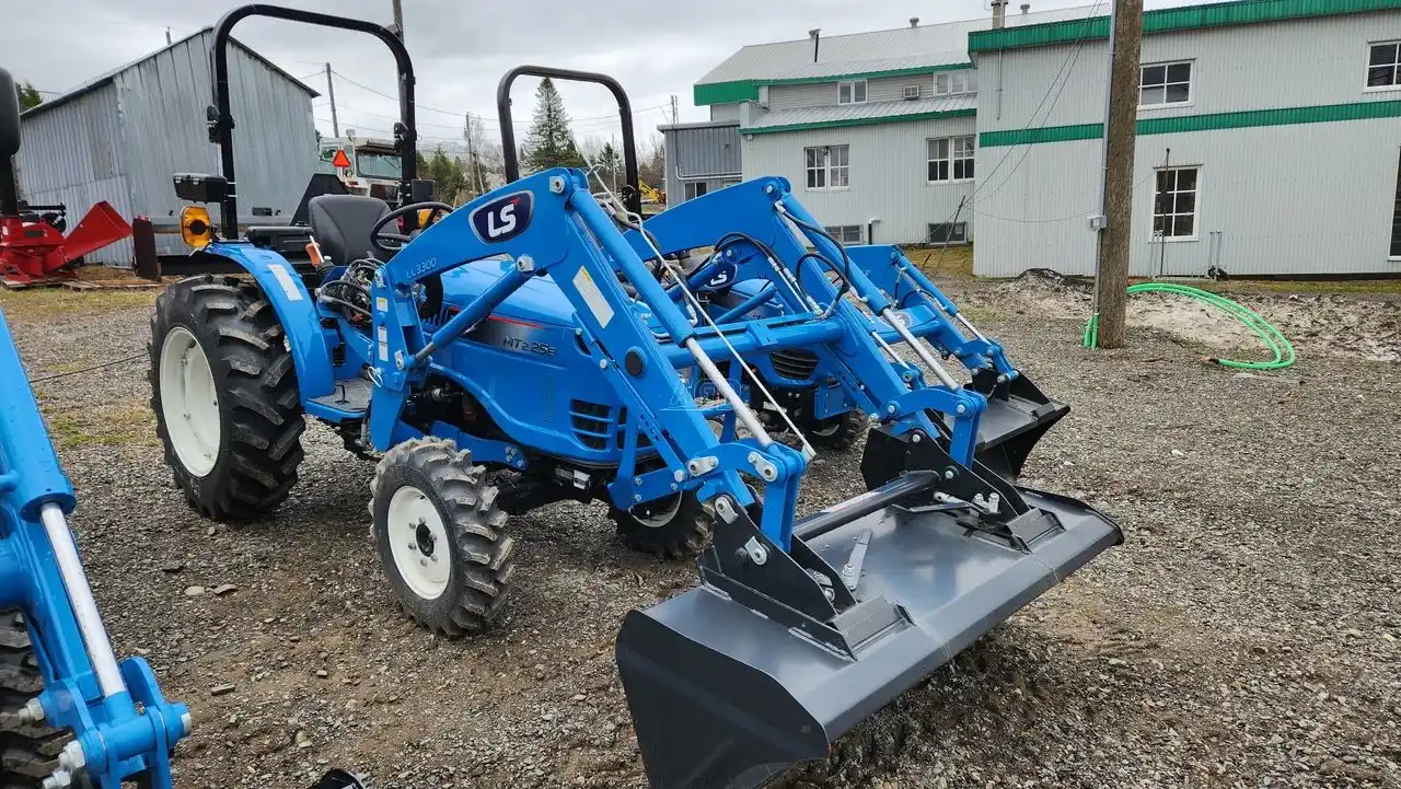 Gallery image 1 for New 2022 LS Tractor MT225E Tractor