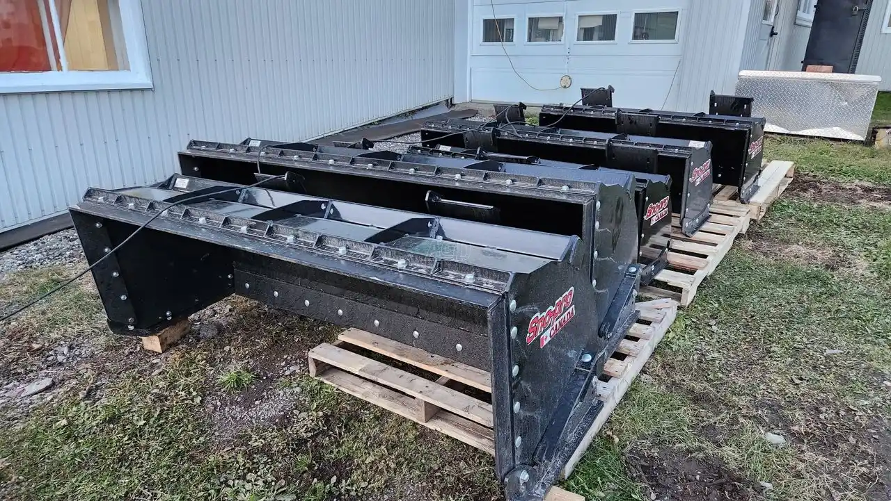 Gallery image 2 for New 2023 SnoPro 4 1/2', 6' & 7' Snow Blade