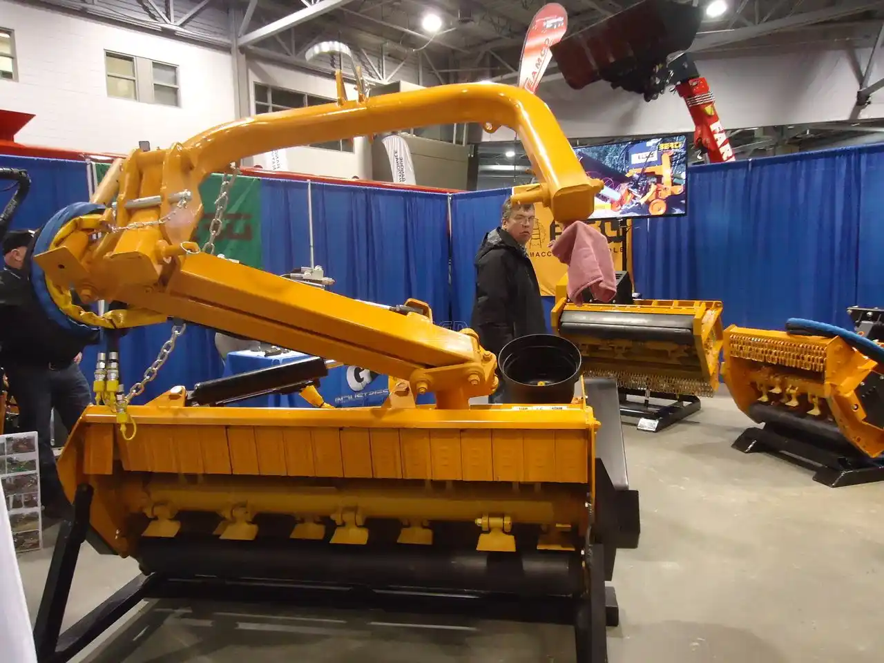 Gallery image 2 for Berti , coupent à angle, de côté et revient en arrière, pour les végétaux et buissons de 2-6 cm. Breaker - Hammer