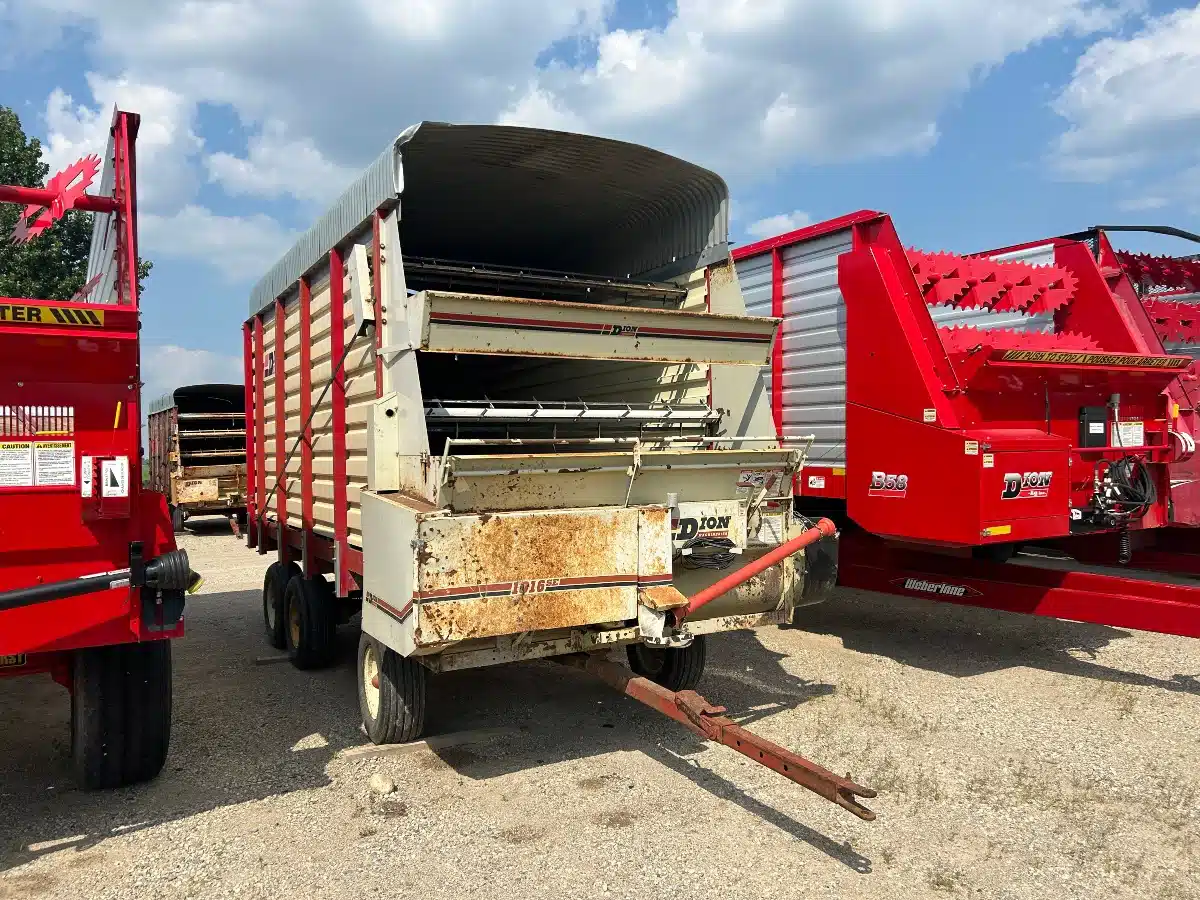 Gallery image 2 for Used Dion 1016SE Forage Box