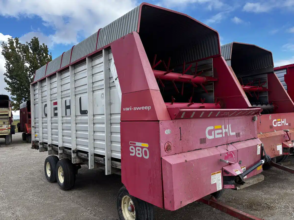 Used Gehl 980 Forage Box