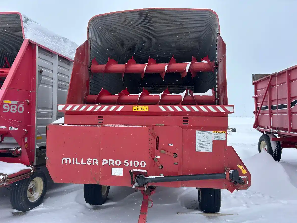 Gallery image 2 for Miller Pro 5100 Forage Box