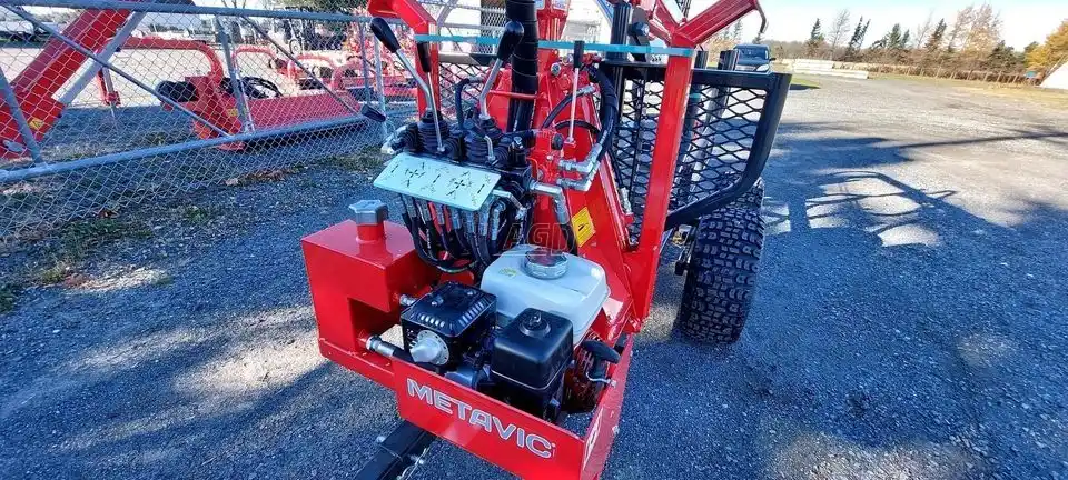 Gallery image 2 for New 2025 Metavic M95 Log Loader