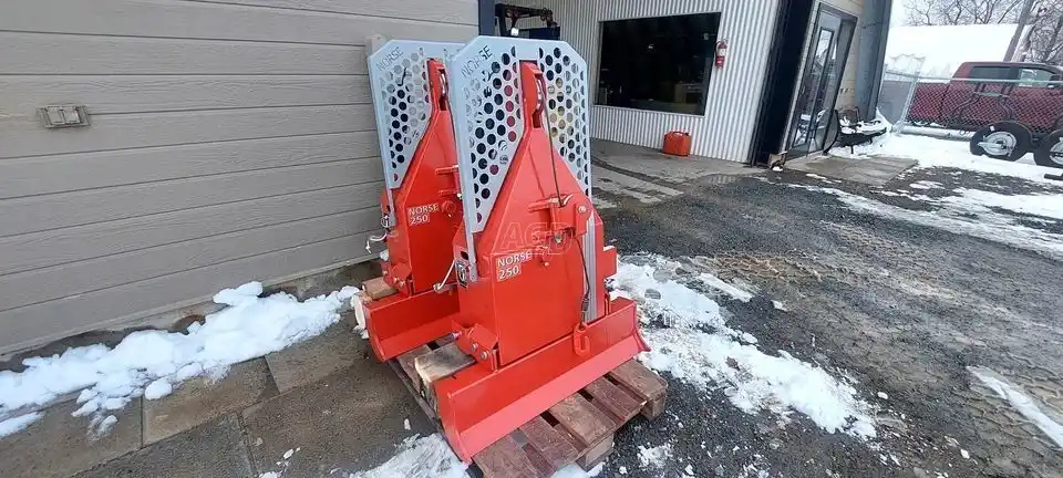 Gallery image 1 for New 2025 Norse 250 Forestry Winch