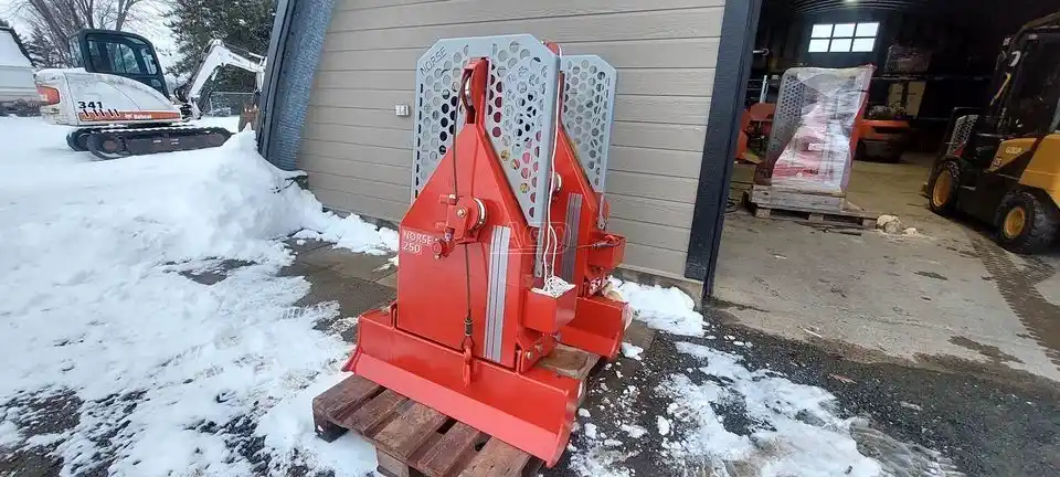 Gallery image 2 for New 2025 Norse 250 Forestry Winch
