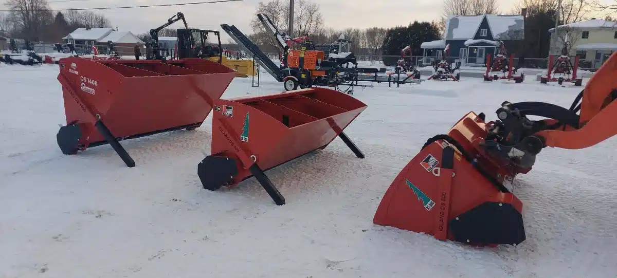 New 2026 Igland DS1400 Spreader - Salt & Sand