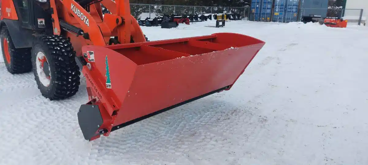 Gallery image 2 for 2026 Igland DS1400 Spreader - Salt & Sand