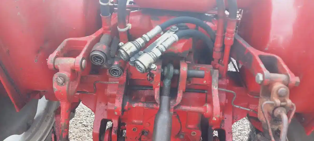 Gallery image 2 for 1985 International 385 Tractor
