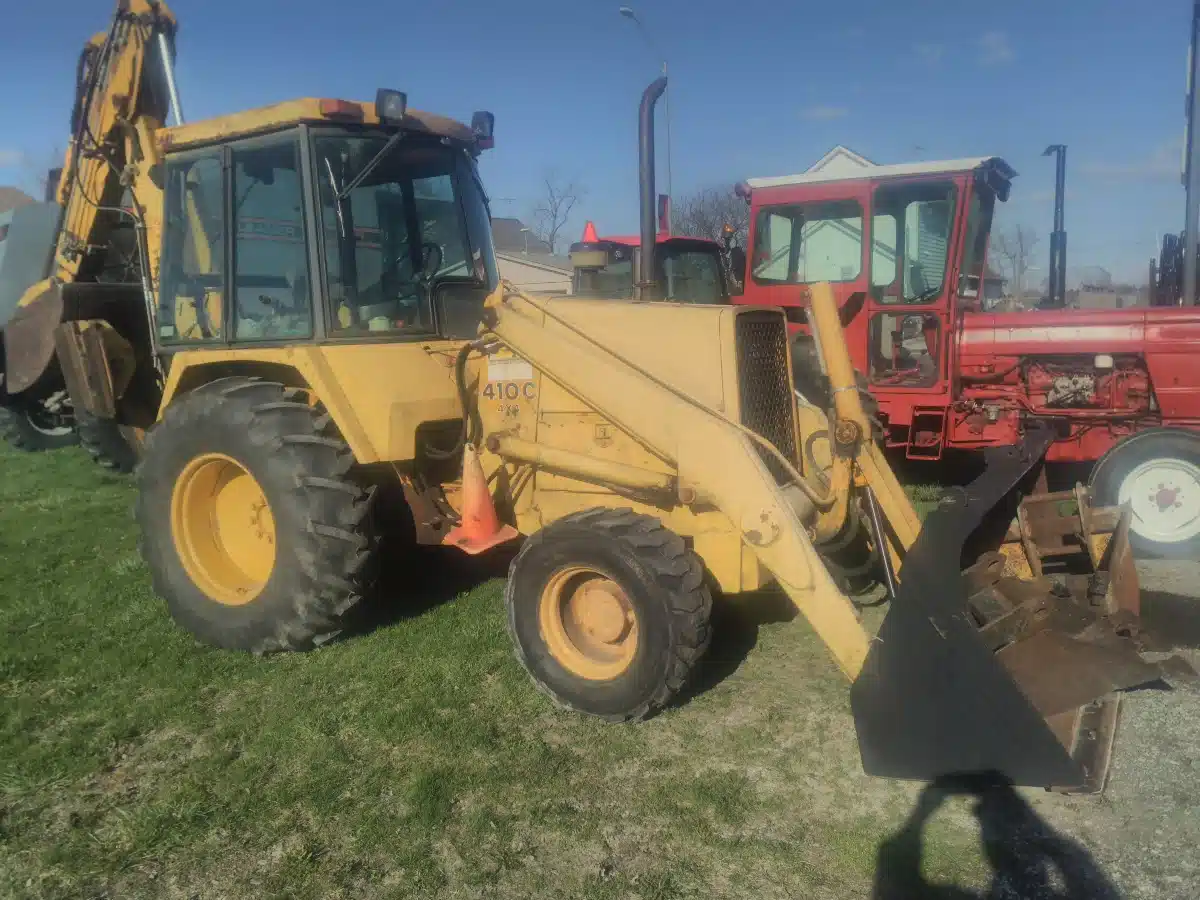 Gallery image 1 for Used 1989 John Deere 410C Backhoe Loader