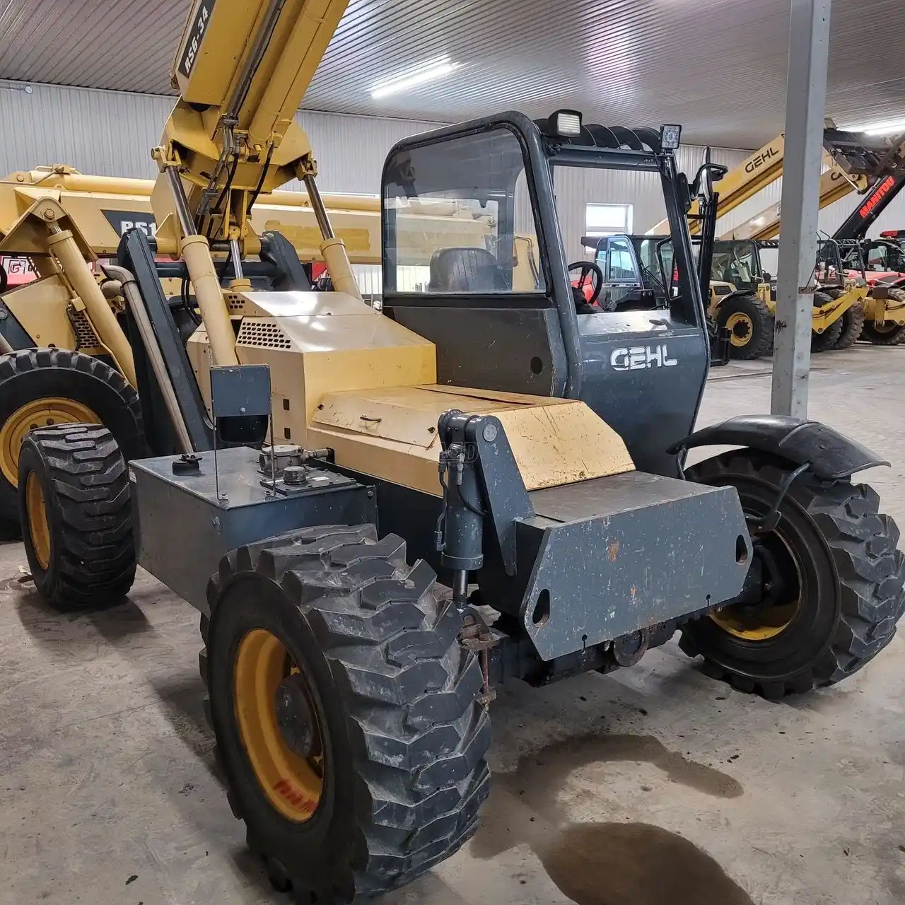 Gallery image 2 for Used 2015 Gehl RS6-34 TeleHandler